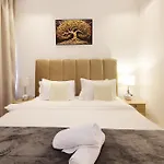 Luxury 2Bhk Plus Maid\'S Room The Sterling West Near Dubai Mall