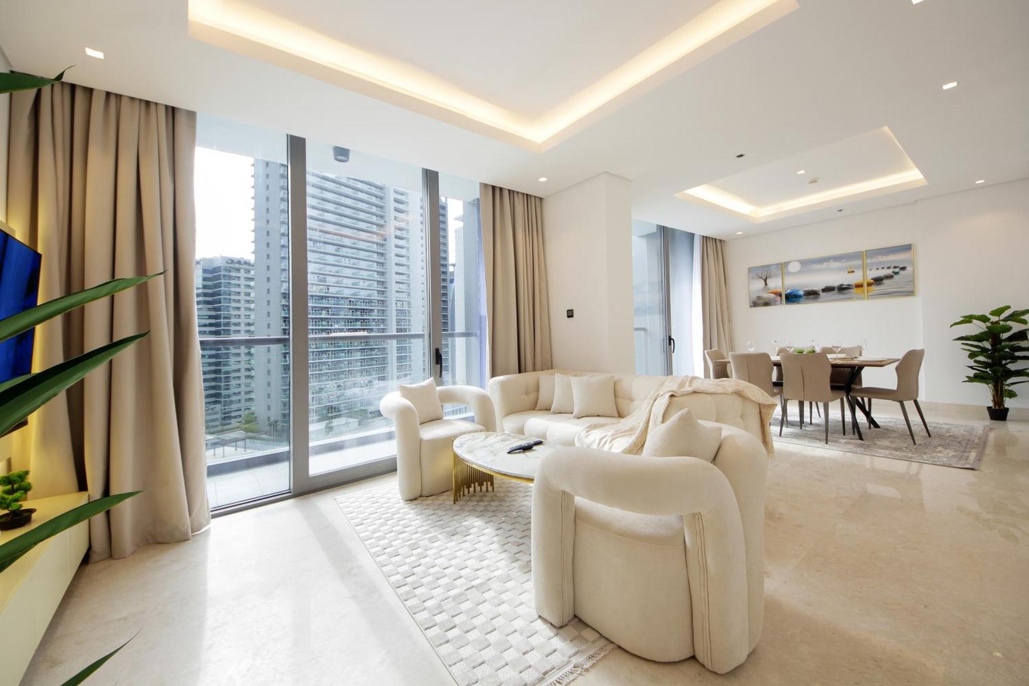 Apartment Luxury 2bhk Maid's The Sterling West Near Mall *