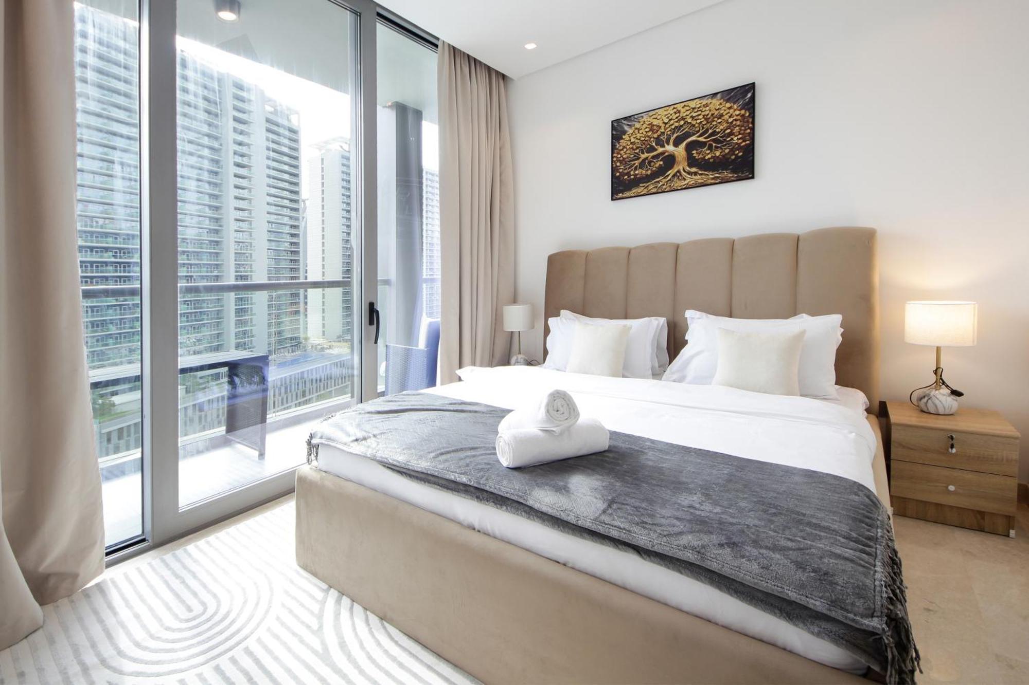 Apartment Luxury 2bhk Maid's The Sterling West Near Mall Dubai