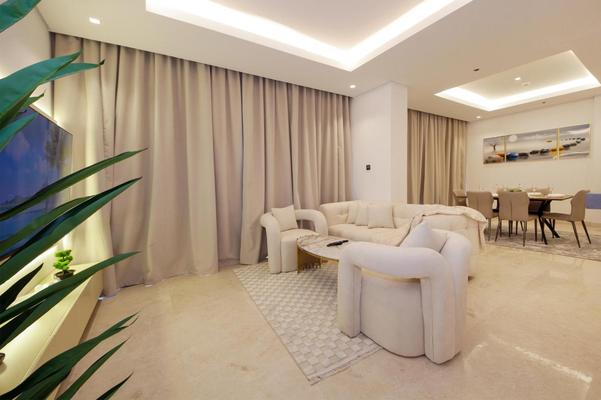 Luxury 2bhk Maid's The Sterling West Near Mall *