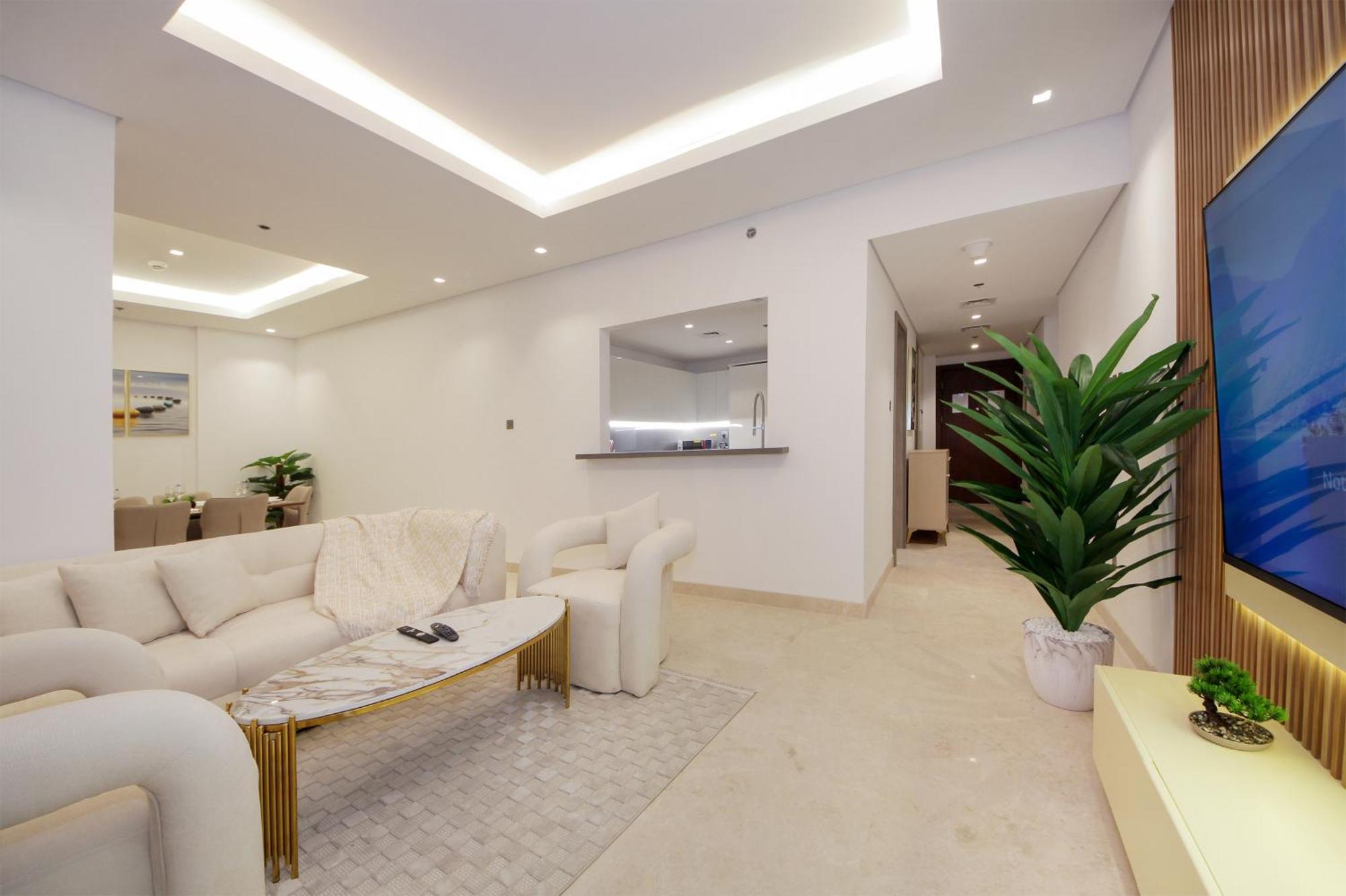 Luxury 2bhk Maid's The Sterling West Near Mall * Dubai